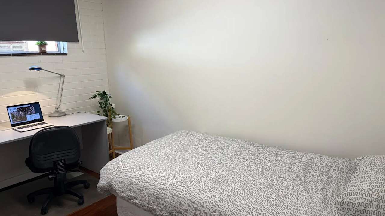 Furnished room in a share house