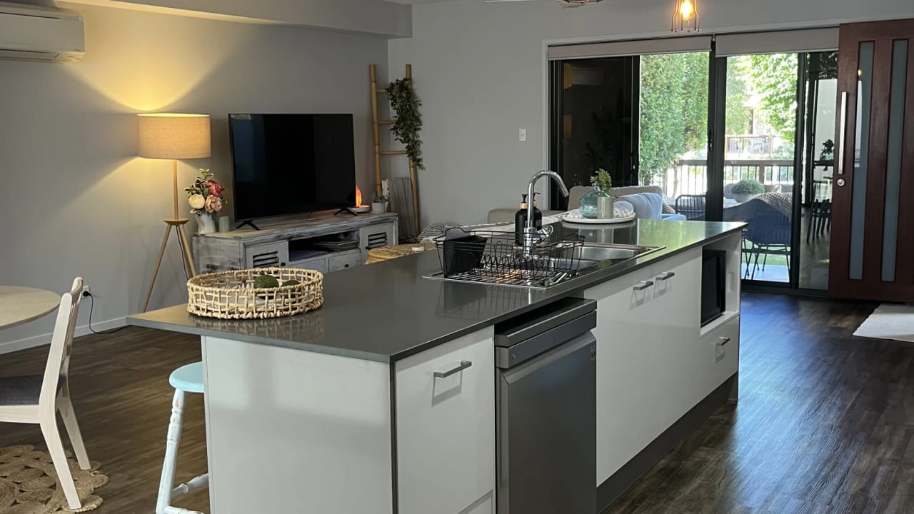 Unfurnished room with own bathroom