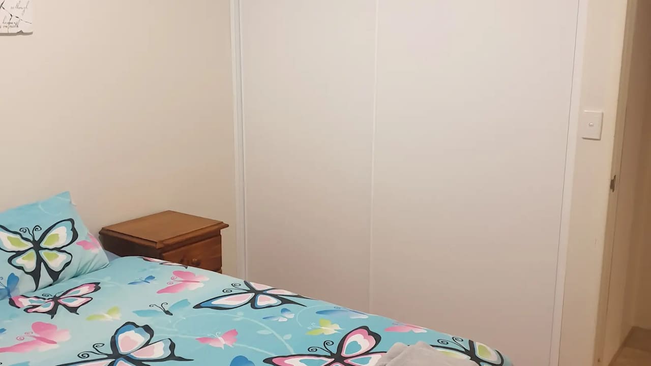 Room in a share house