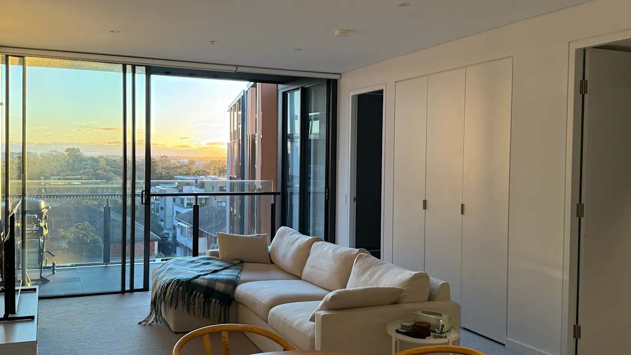 Whole property with 1 room for rent