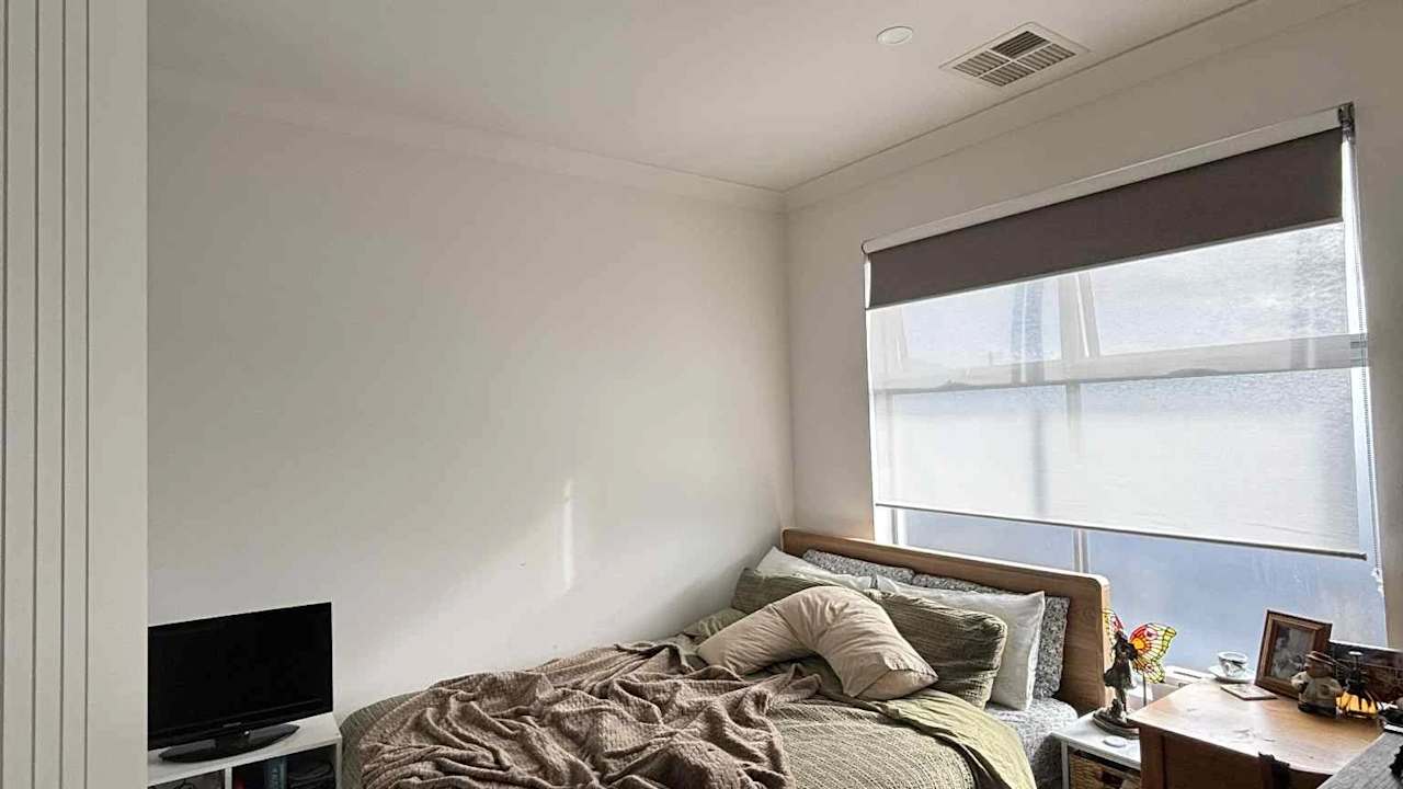 Unfurnished room in a share house