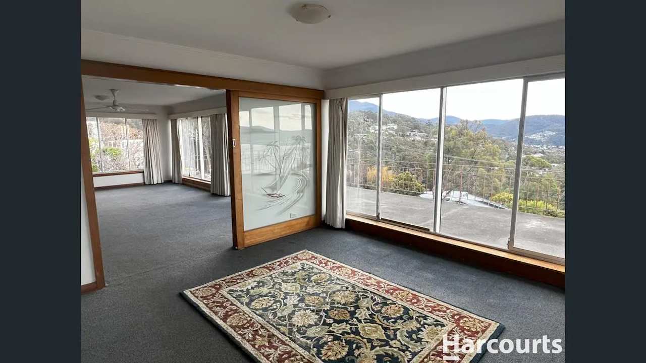 Unfurnished room in a share house