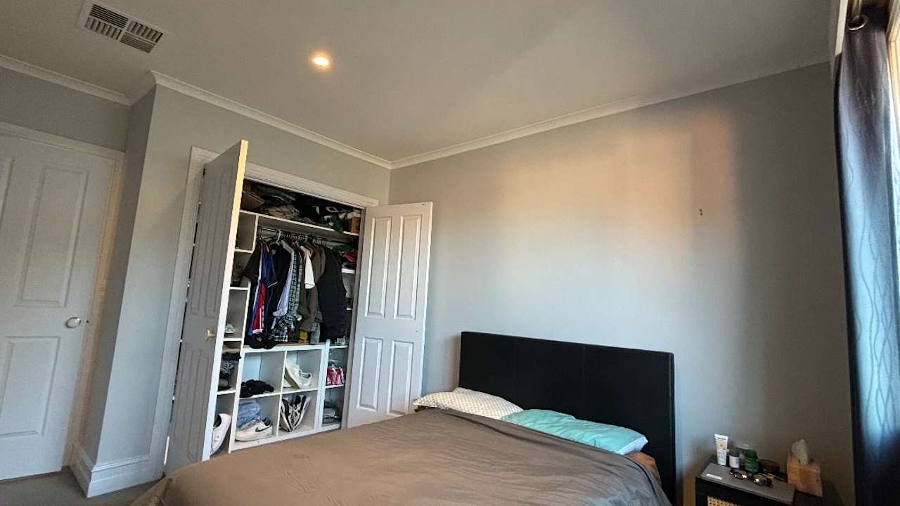 Unfurnished room in a share house