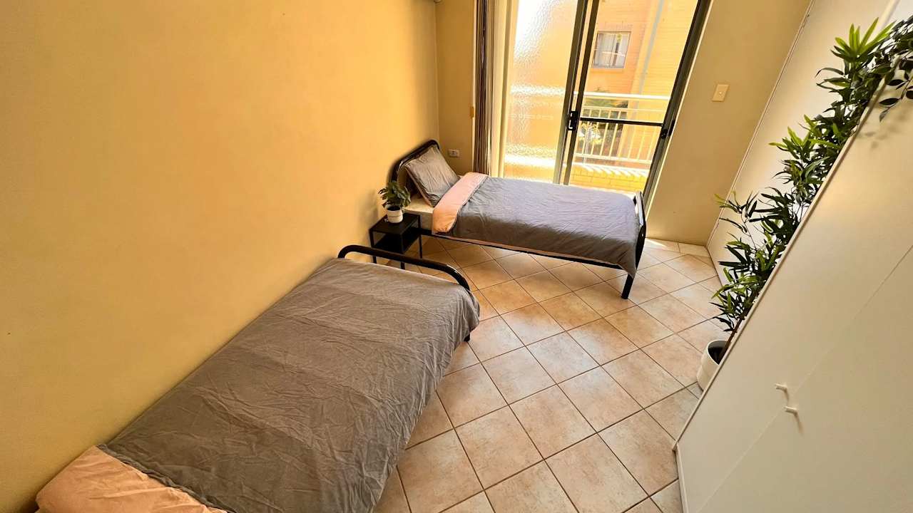 Furnished room in a flatshare