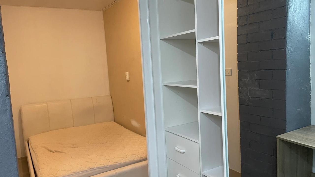 Furnished room studio flat for rent