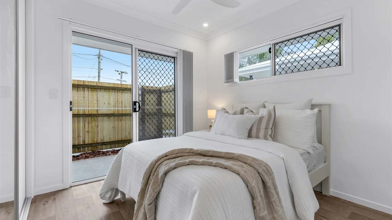 Furnished room studio flat for rent