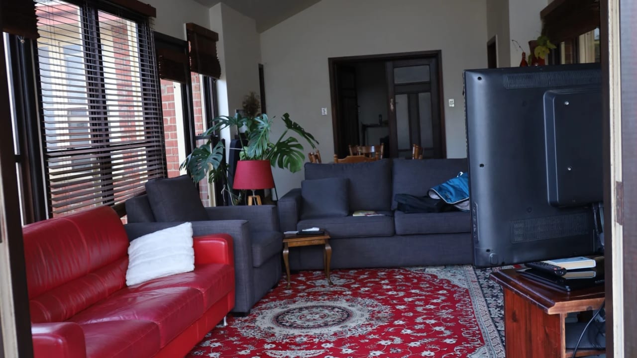Unfurnished room in a share house