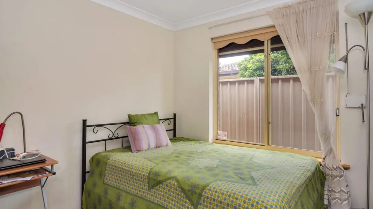 Room in a share house