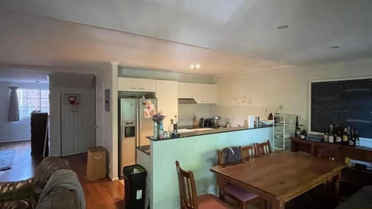 Unfurnished room in a flatshare