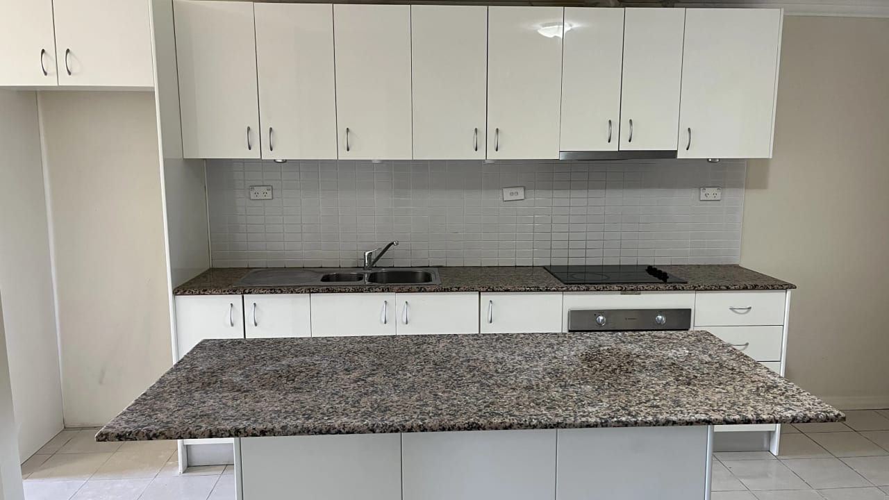 Whole property with 3 rooms for rent