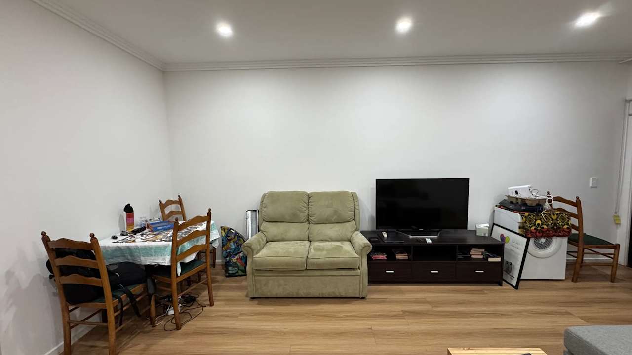 Unfurnished room in a flatshare