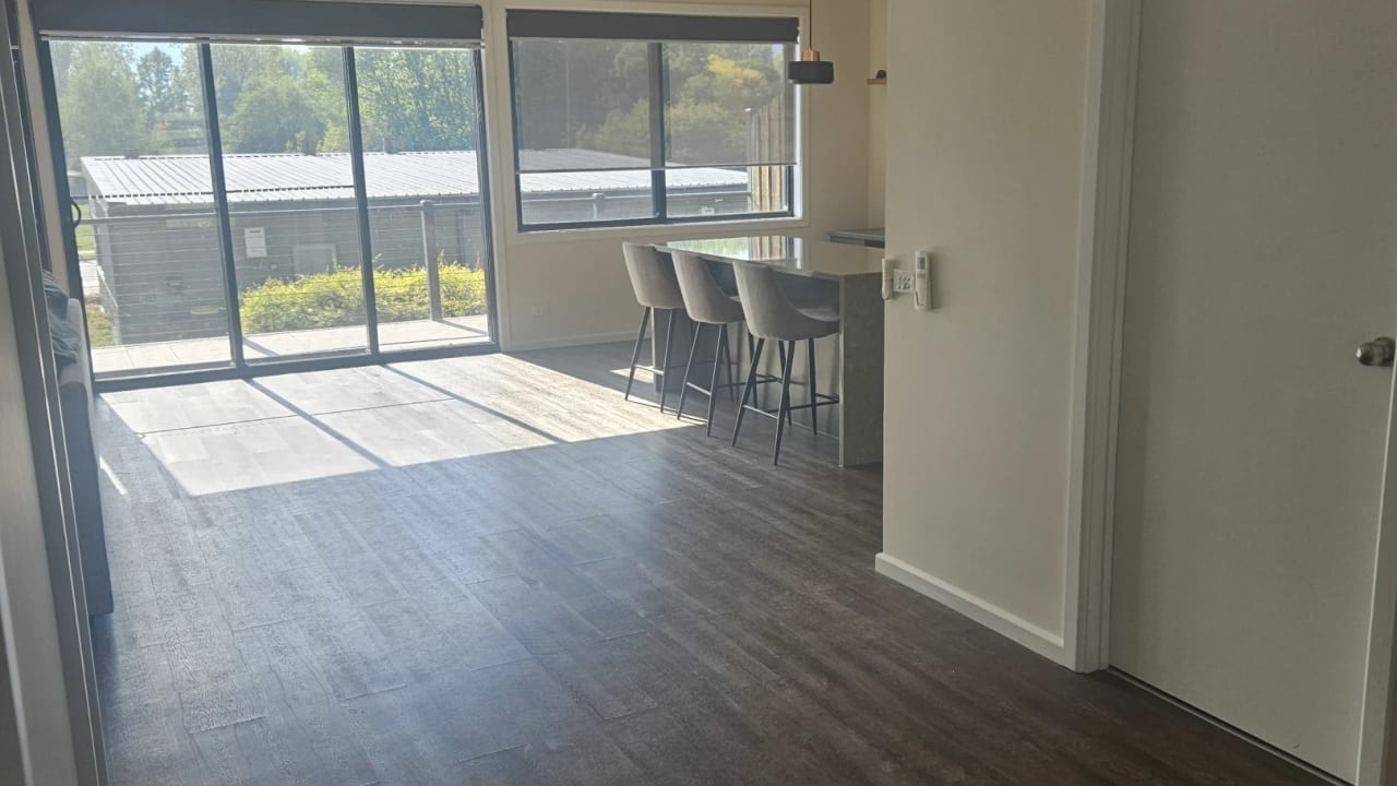 Unfurnished room in a flatshare