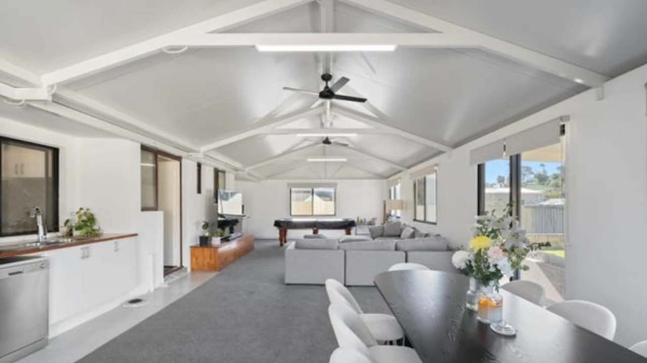 Unfurnished room in a share house