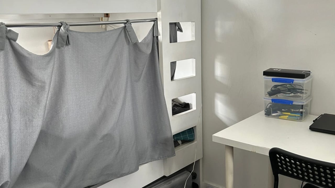 Furnished room in a flatshare