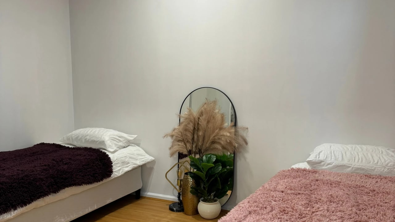 Furnished room in a flatshare