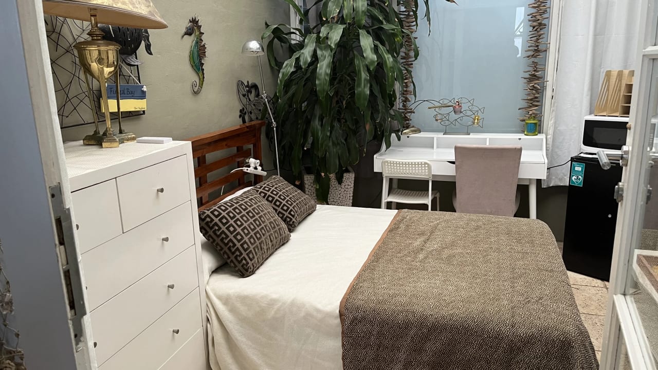 Furnished room in a share house