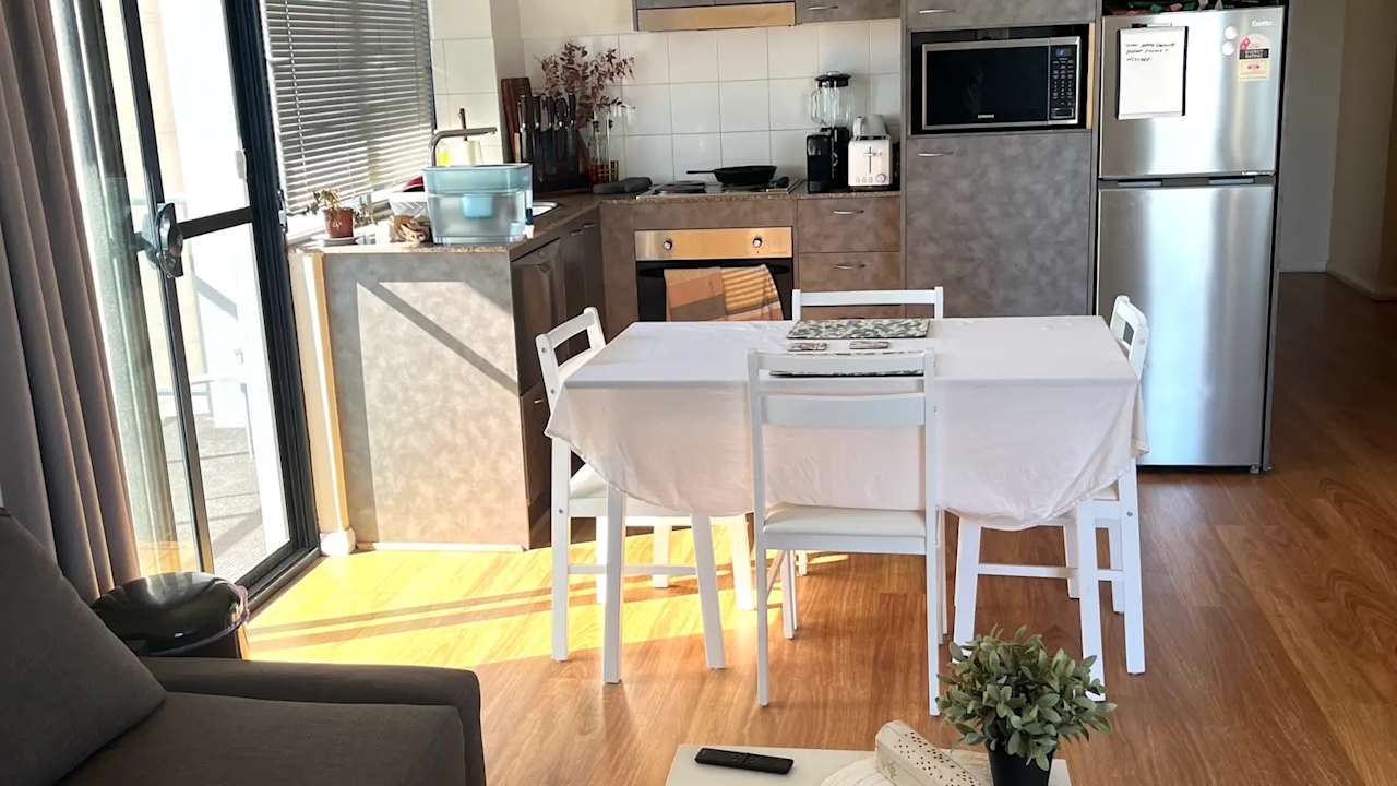 Furnished room in a flatshare