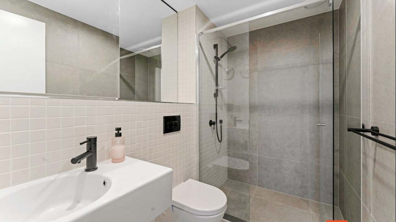 Whole property with 2 rooms for rent