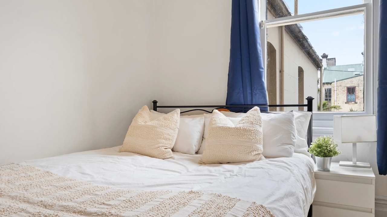 Furnished room in a share house