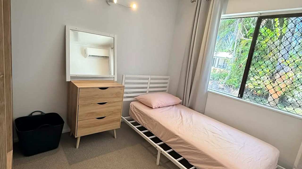 Furnished room in a share house