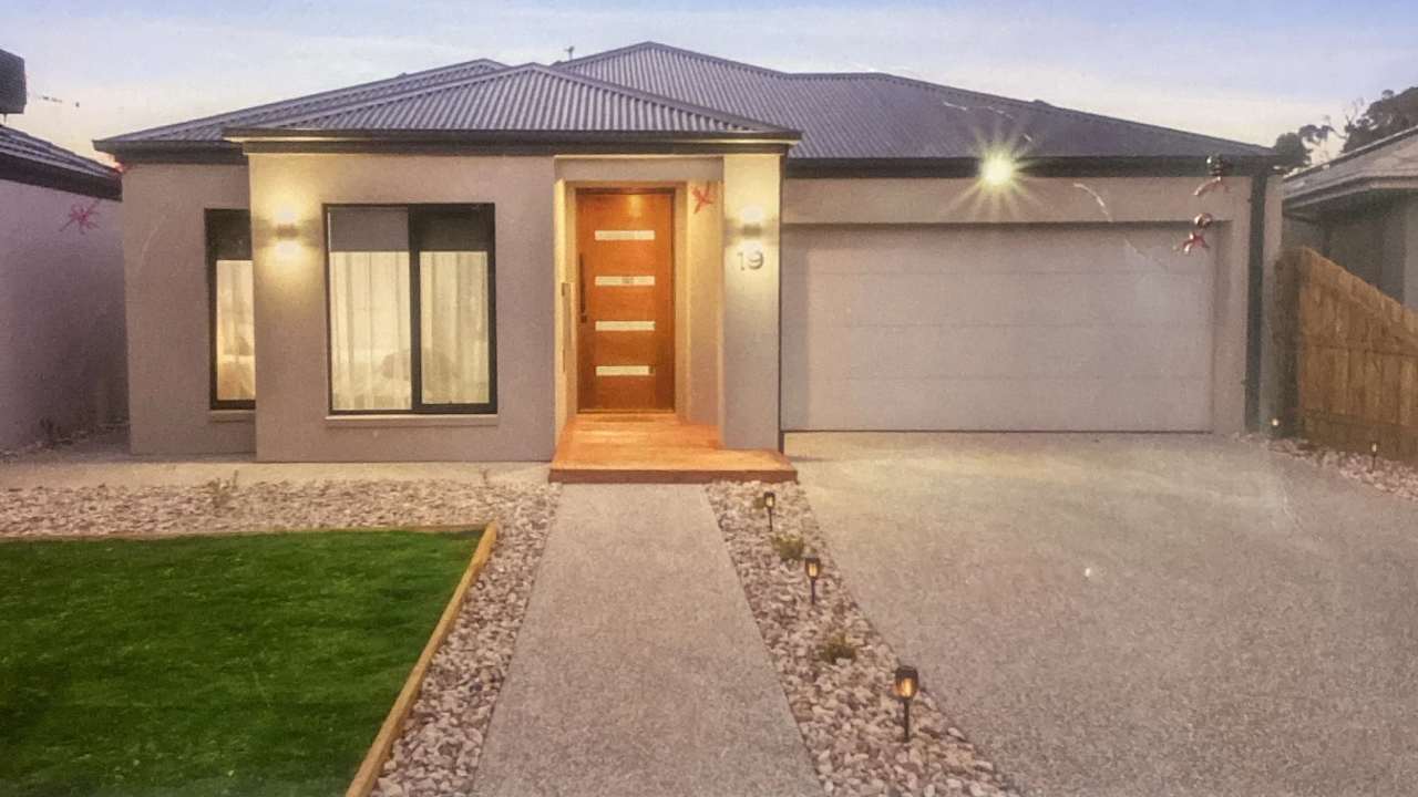 Unfurnished room in a share house