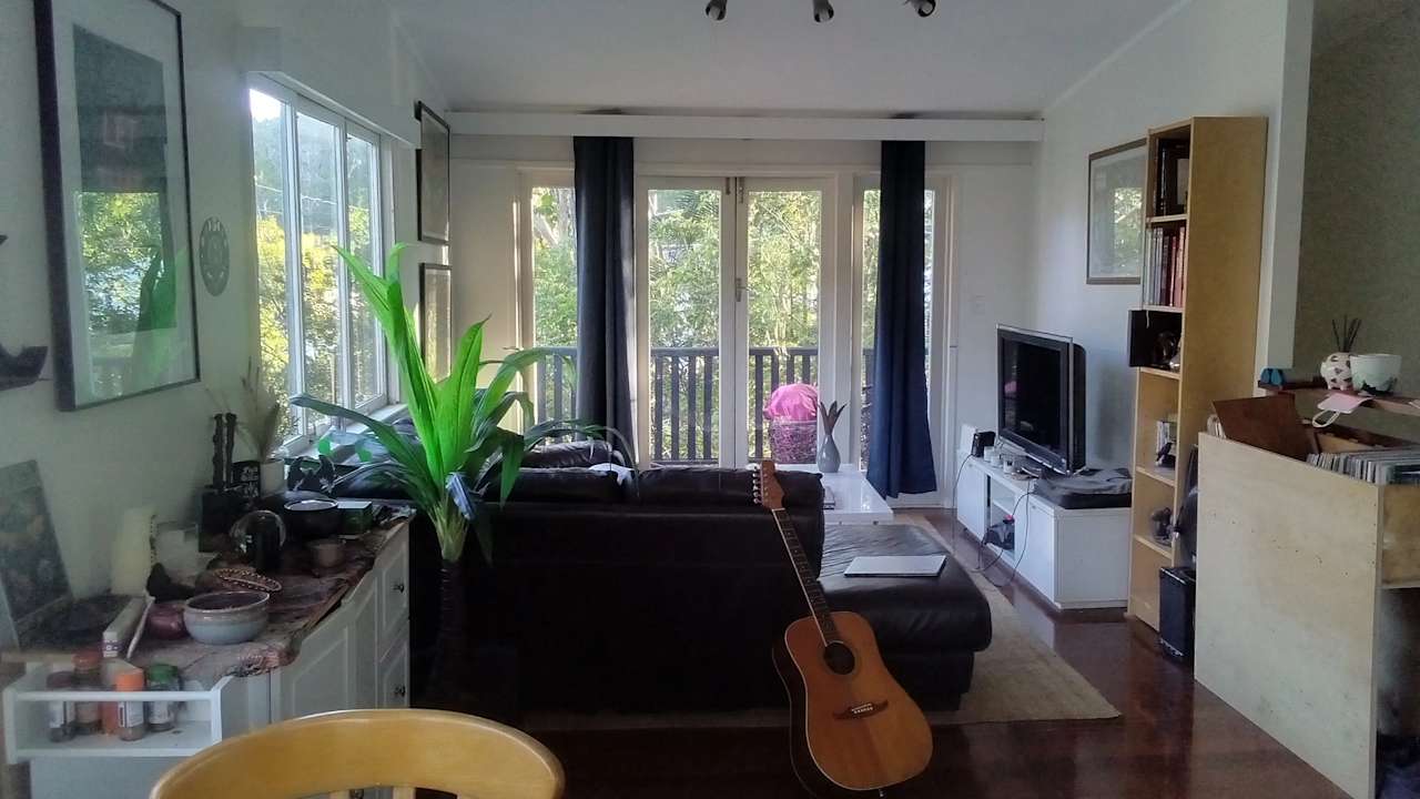 Room in a share house