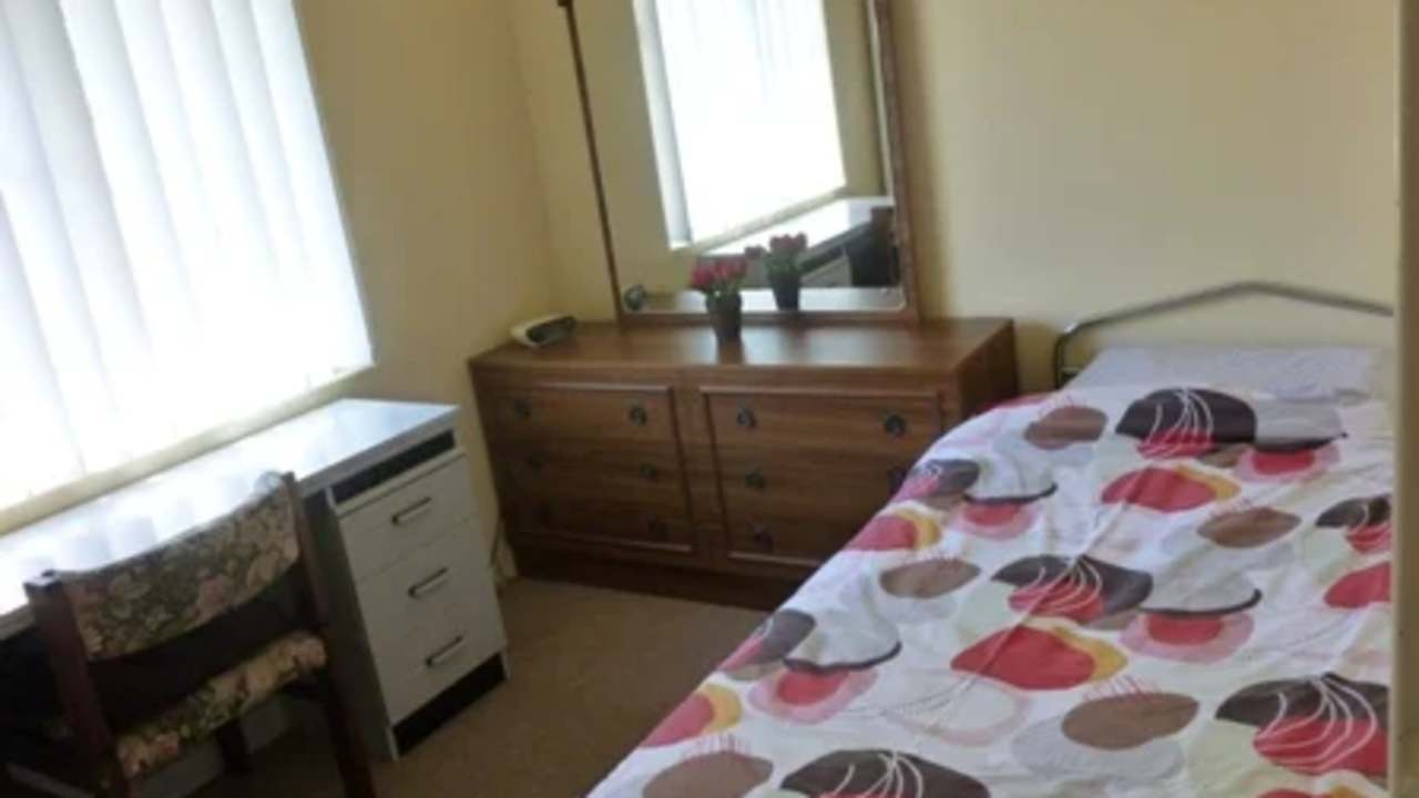 Furnished room in a share house