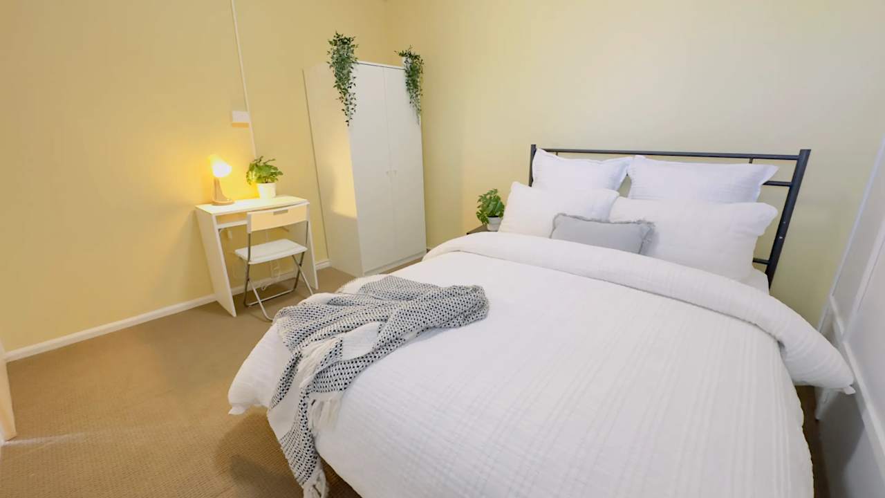 Furnished room in a share house