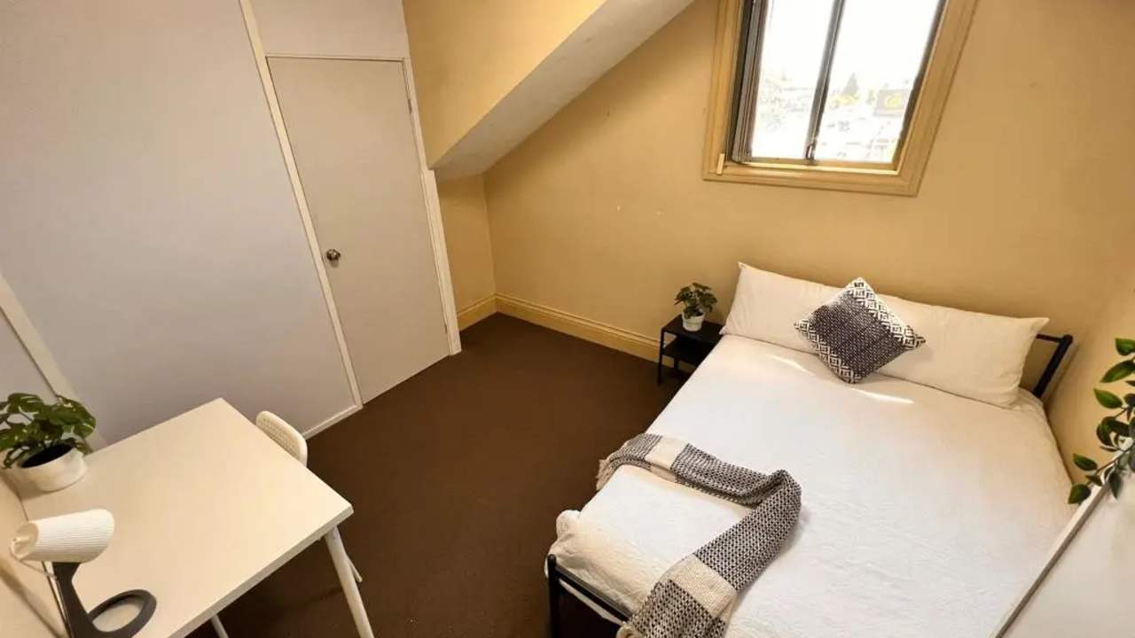 Furnished room in a share house