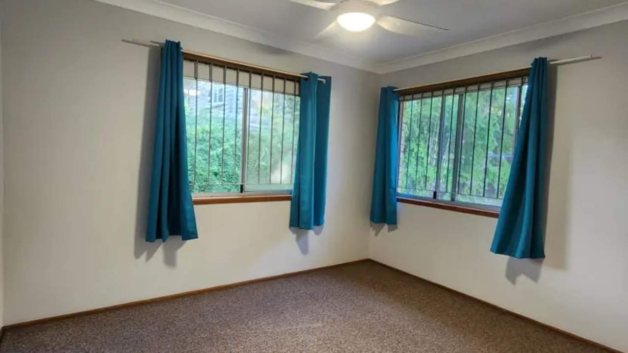 Room in a share house