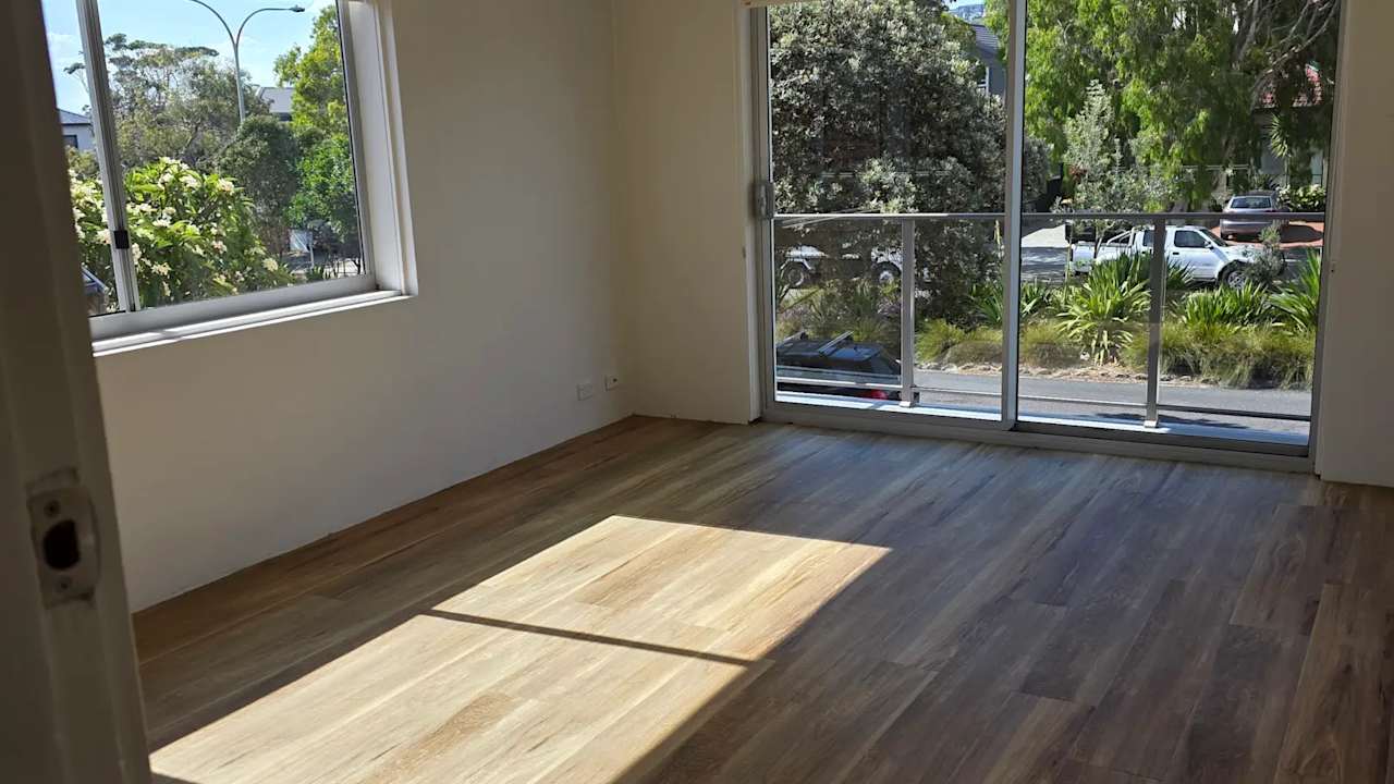 Furnished room in a flatshare