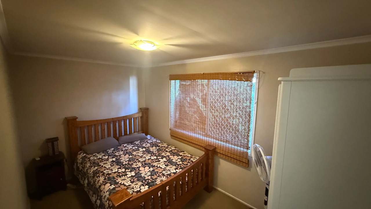 Room in a share house