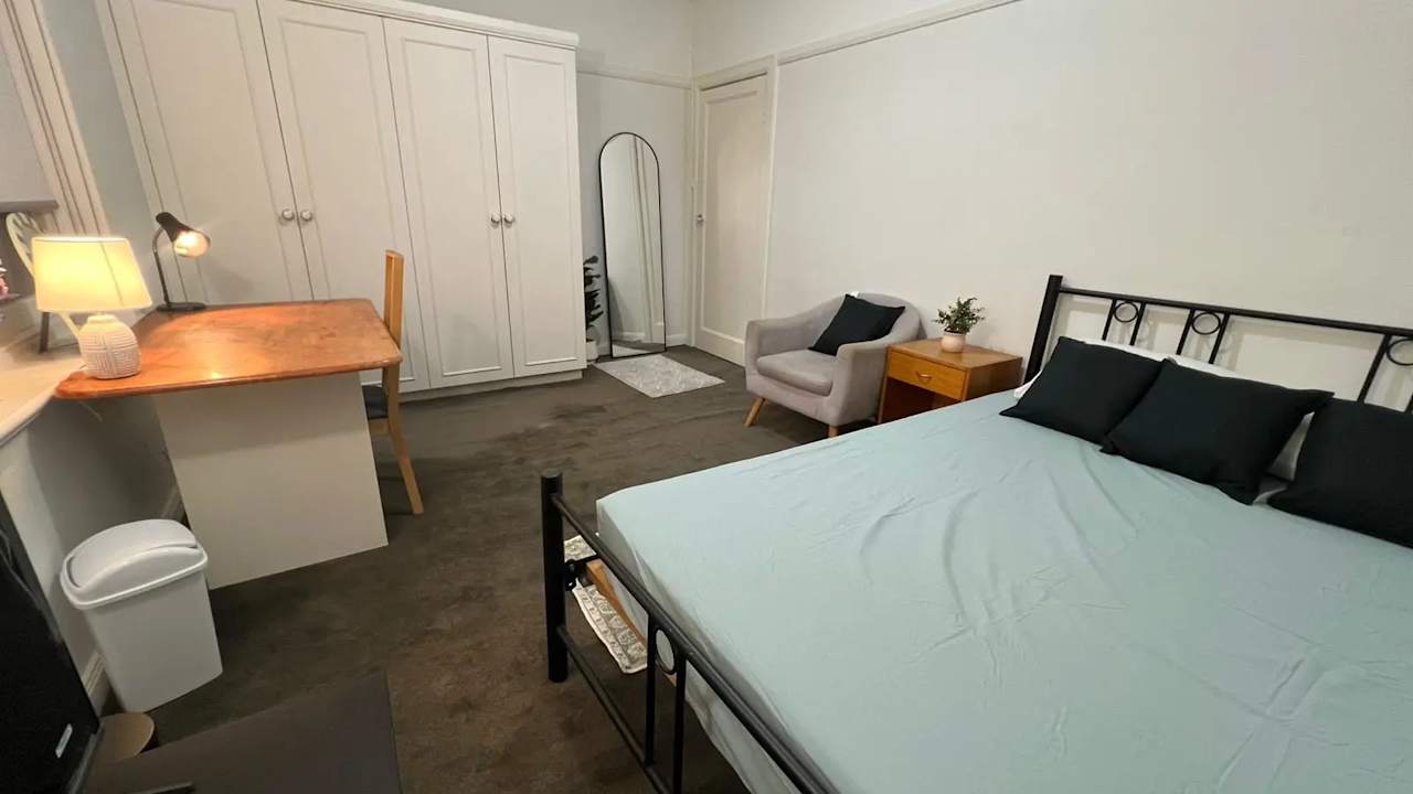 Furnished room in a share house