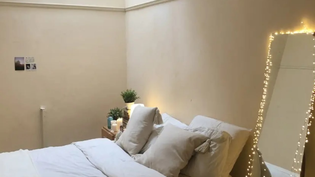 Unfurnished room in a share house