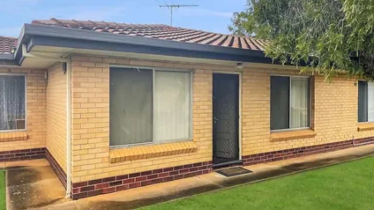 Whole property with 2 rooms for rent