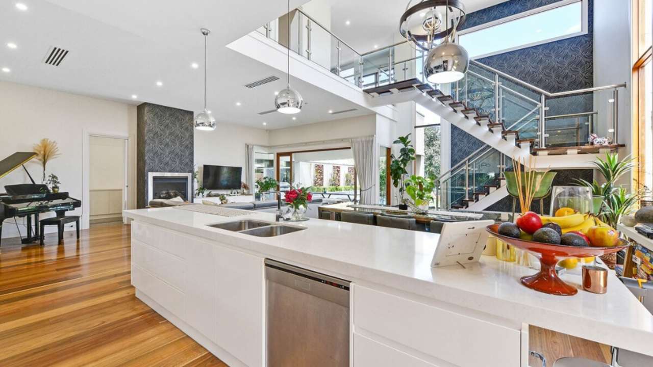 Furnished room with ensuite in a share house