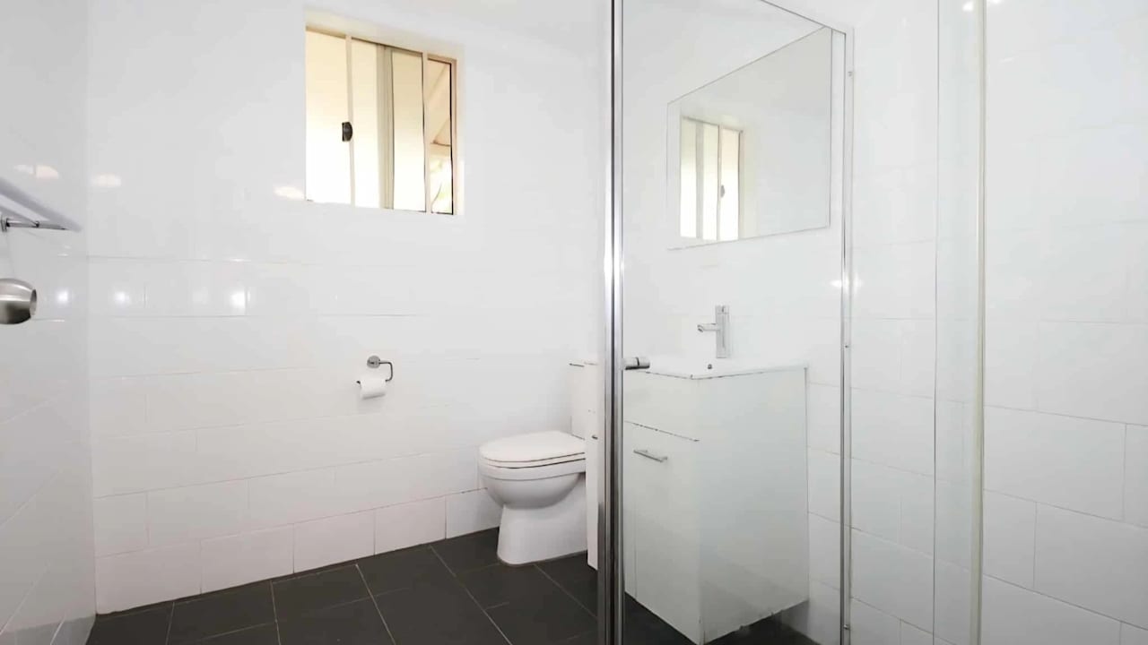 Whole property with 2 rooms for rent