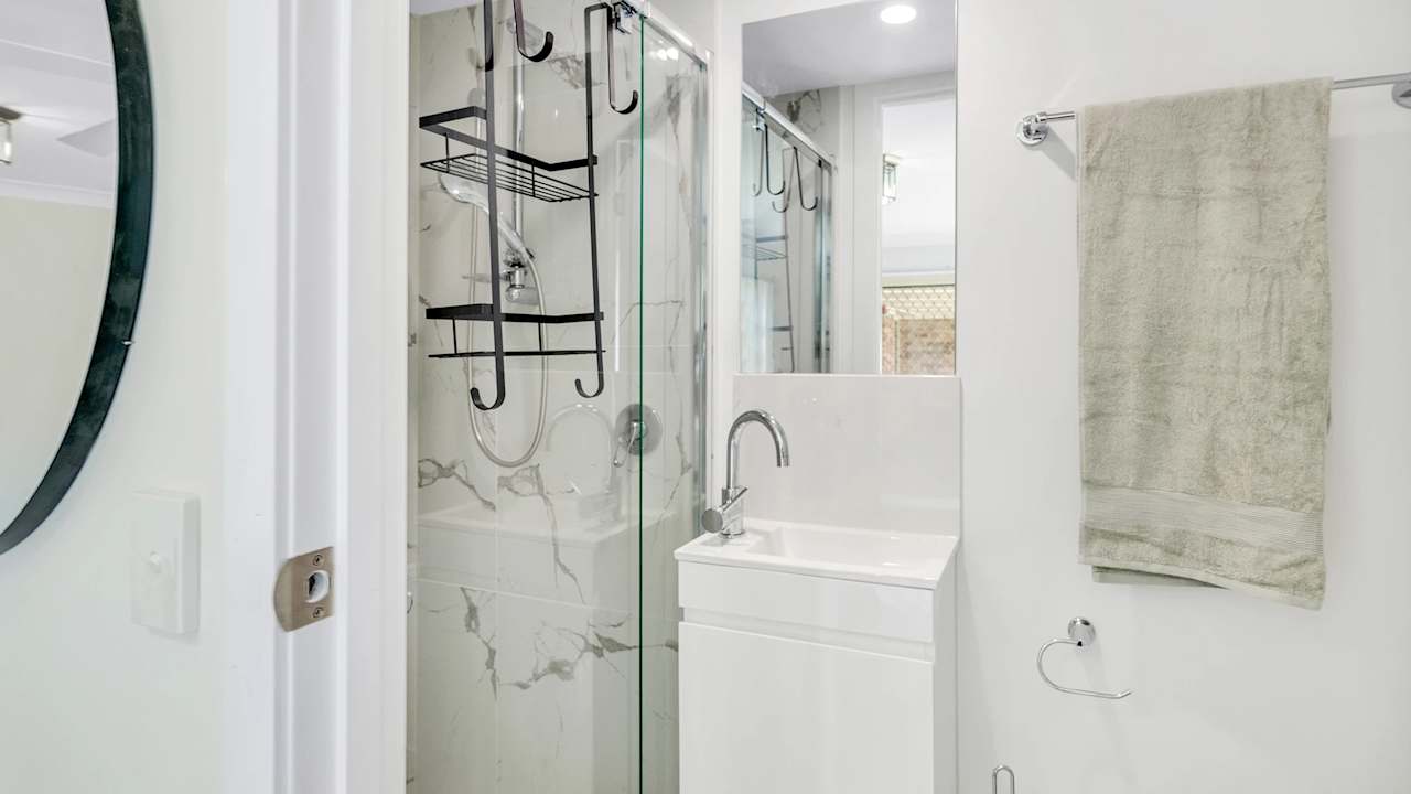 Furnished room with own bathroom