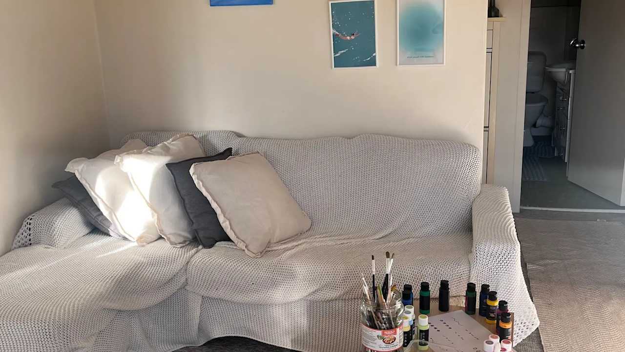 Furnished room in a flatshare