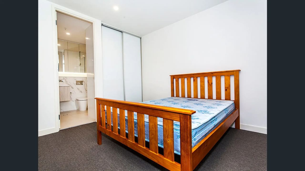 Furnished room with own bathroom