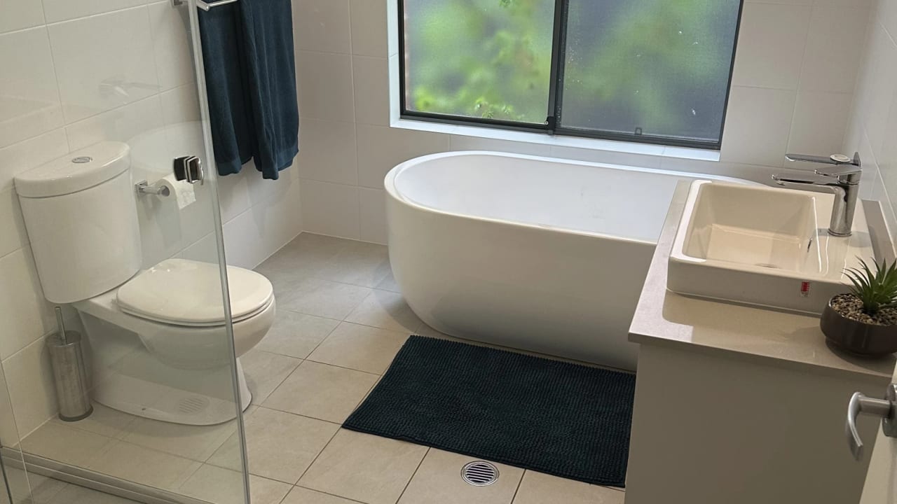 Unfurnished room in a share house