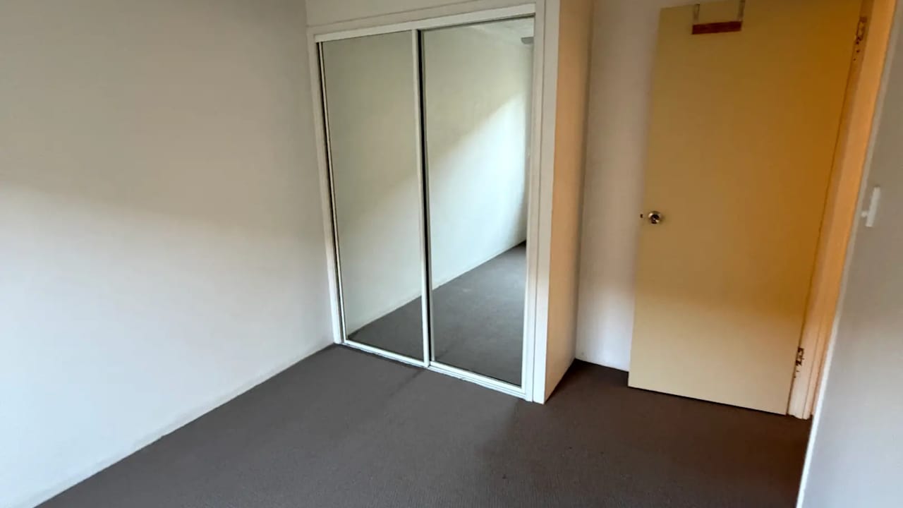 Unfurnished room in a flatshare
