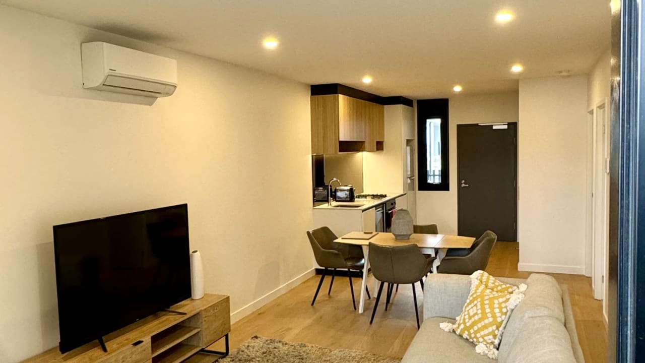Furnished room with own bathroom
