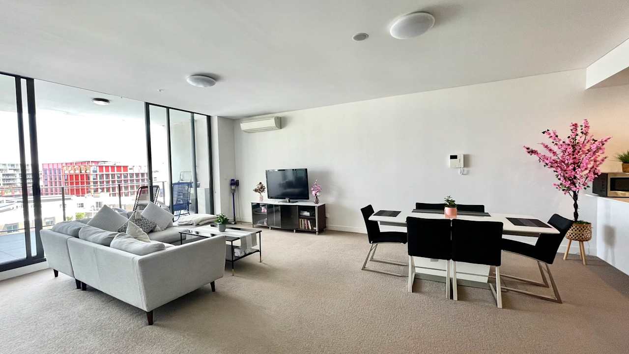 Furnished room in a flatshare