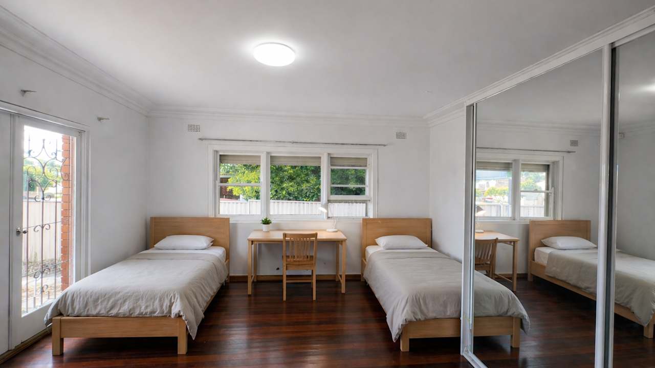 Furnished room in a share house