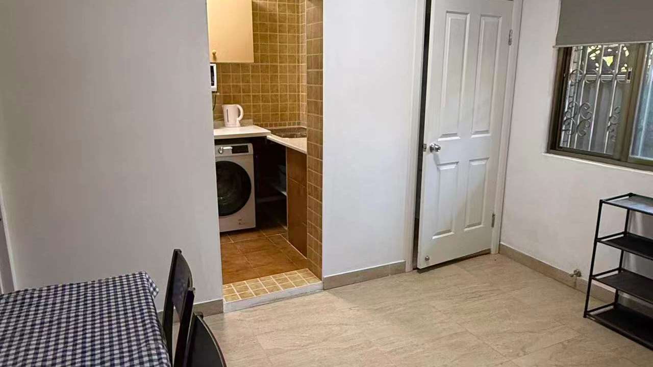 Furnished room granny flat for rent