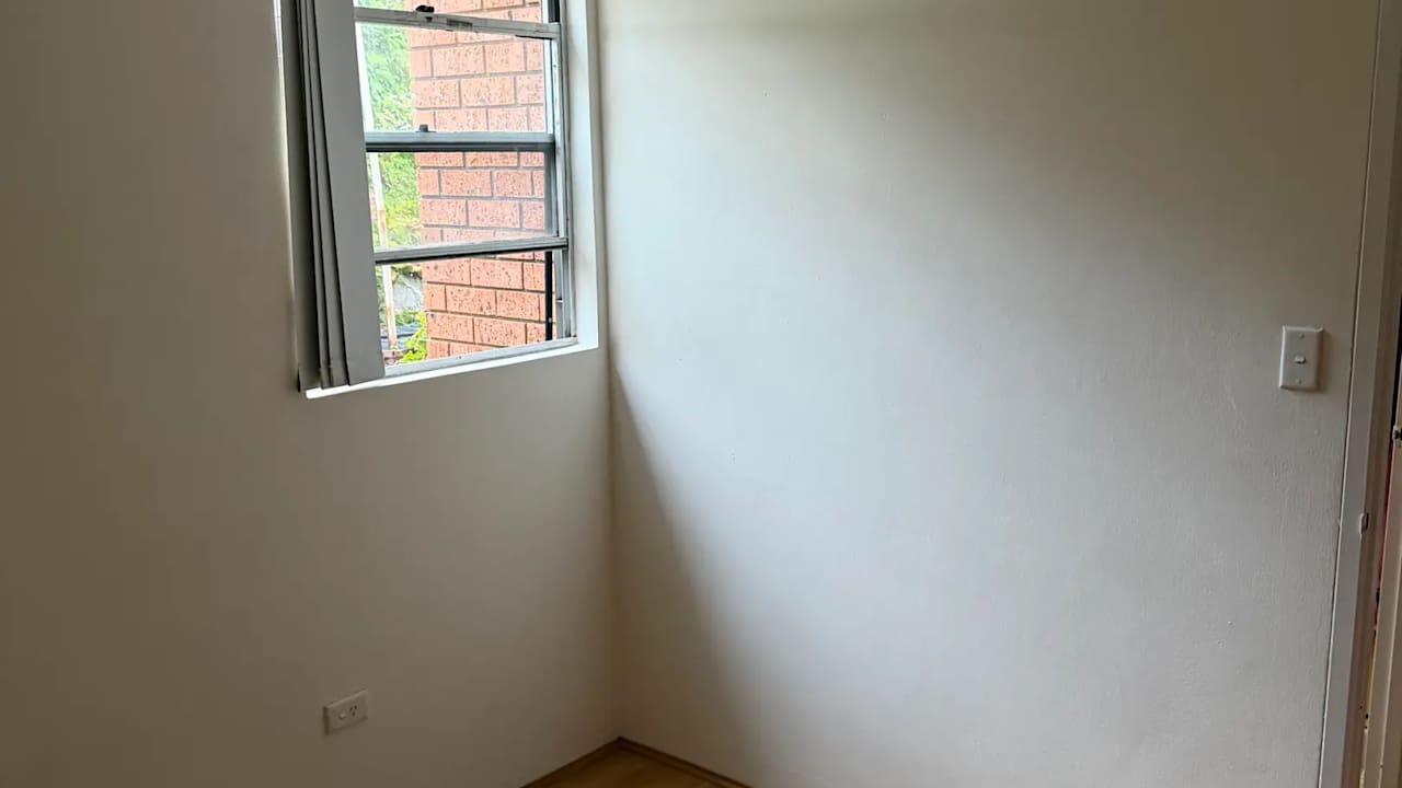 Unfurnished room in a flatshare