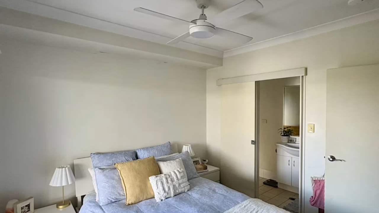Unfurnished room with own bathroom