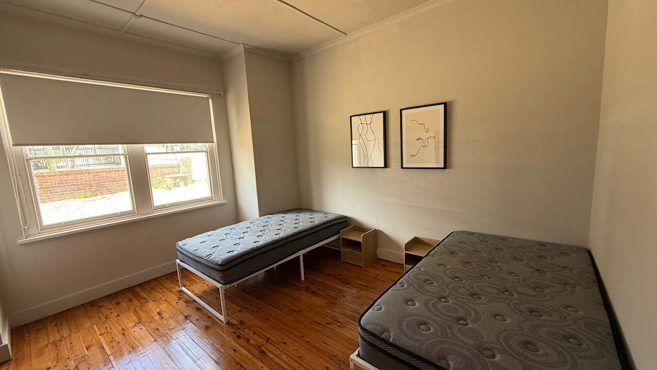 Furnished room in a share house