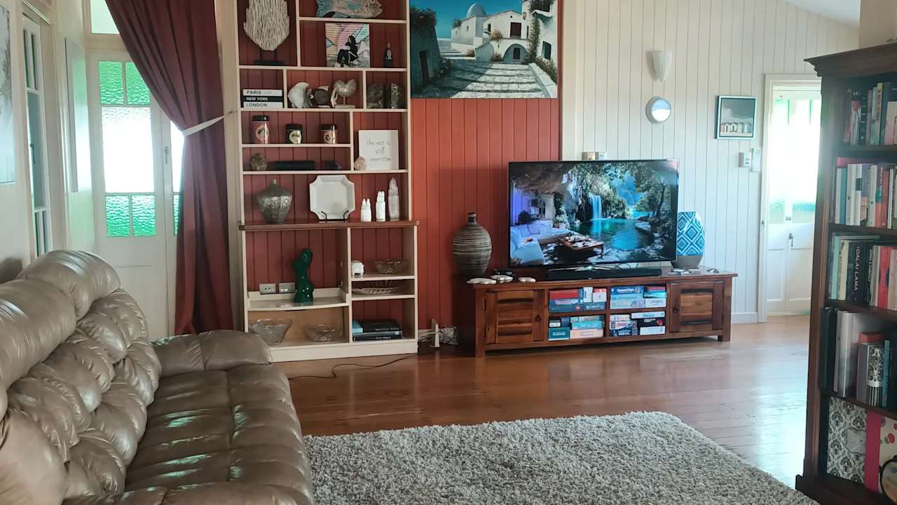 Whole property with 3 rooms for rent